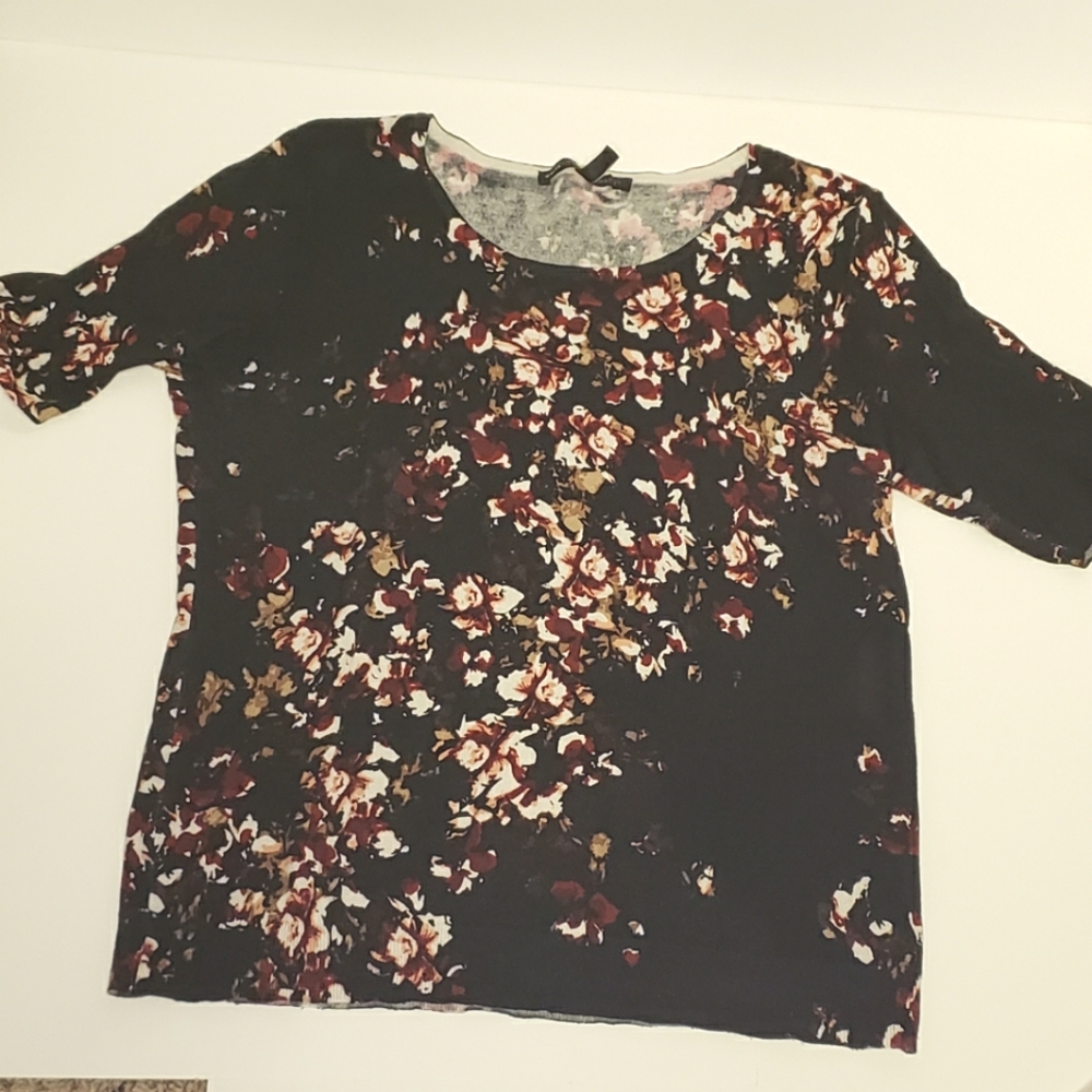 White House Black Market Floral Top